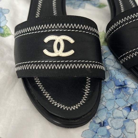 Chanel CC logo kitten heels - Picture 4 of 9